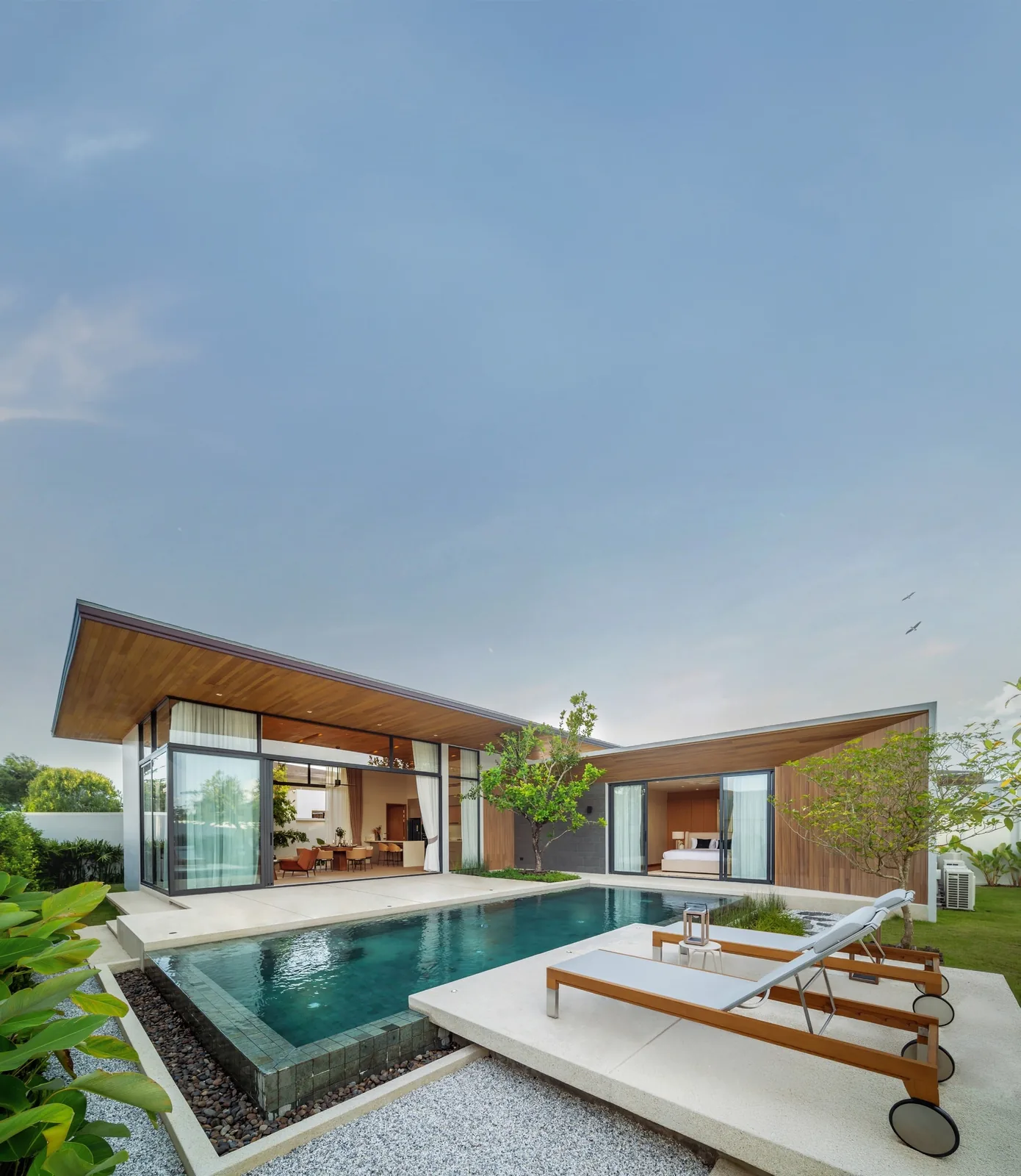 Botanica Four Seasons · Spring — Pru Jampa · 4.0 km to Layan Beach