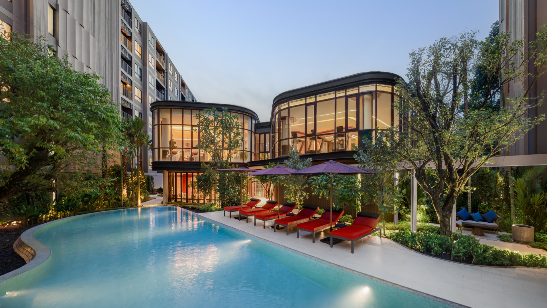 The Base Cherngtalay — Cherng Talay · 2,0 km to Bang Tao Beach